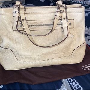 Authentic Pebble Leather Coach Bag~Cream Color